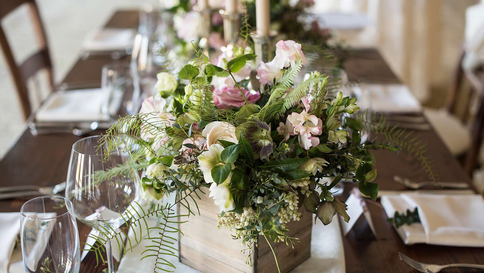 kimpton everly wedding table setting