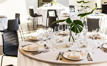 dining setup at the Kimpton Everly Hotel